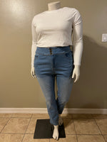 397 Plus Size Jeans